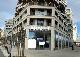 A LOUER LOCAL COMMERCIAL MONTPELLIER QUARTIER ZAC NOUVEAU SAINT ROCH D'ENVIRON 290 M² <br /><br />