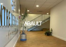 EYSINES MERMOZ A LOUER MAGNIFIQUES BUREAUX D'UNE BELLE SURFACE DE 180M² ENVIRON PARFAIT ETAT 