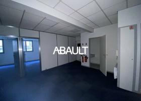 BUREAUX A LOUER 75 M² ENVIRON BORDEAUX PLACE DES GRANDS HOMMES 