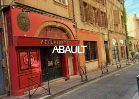 A LOUER LOCAL COMMERCIAL ANCIEN RESTAURANT TOULOUSE CENTRE D'ENVIRON 130 M² 