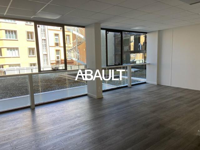 A LOUER BUREAUX 212 M² ENVIRON TOULOUSE HYPERCENTRE 