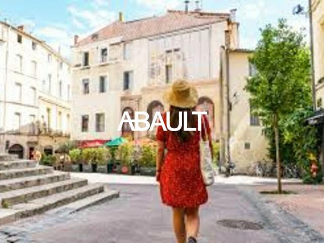 A VENDRE CESSION DE DROIT AU BAIL D'UN LOCAL A USAGE COMMERCIAL DE 42 M² ENVIRON SITUE AU QUARTIER SAINT ROCH CENTRE VILLE MONTPELLIER