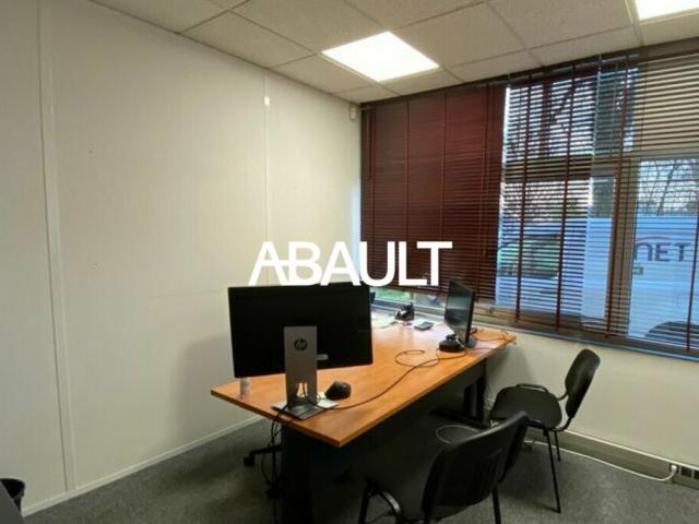 A LOUER BUREAUX PESSAC 120M² ENVIRON EUROPARC