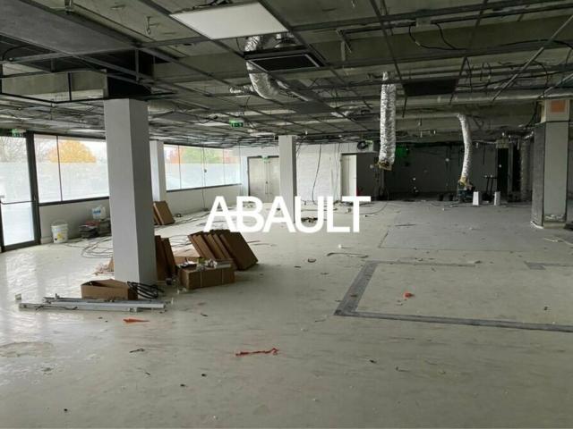 BRUGE A VENDRE LOCAL COMMERCIAL VISIBILITE ROCADE 533M² ENVIRON