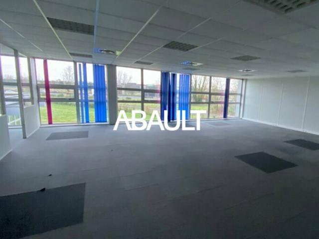 A LOUER BUREAUX BORDEAUX 150M² ENVIRON PROCHE ROCADE