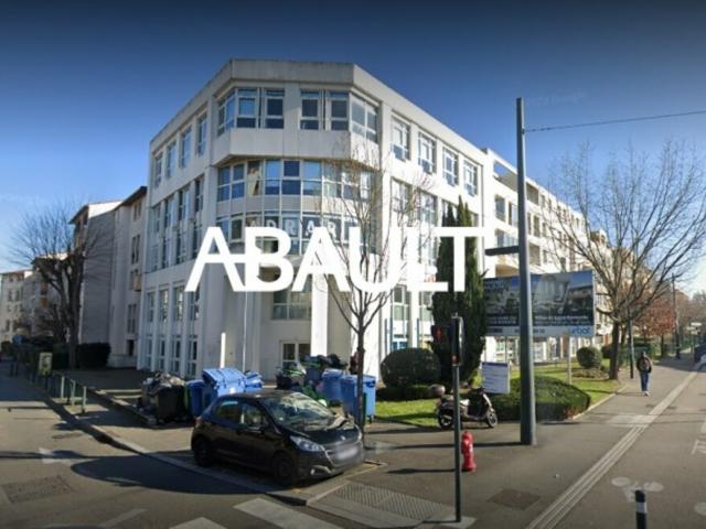 A LOUER BUREAUX  227 M² ENVIRON TOULOUSE ARENES