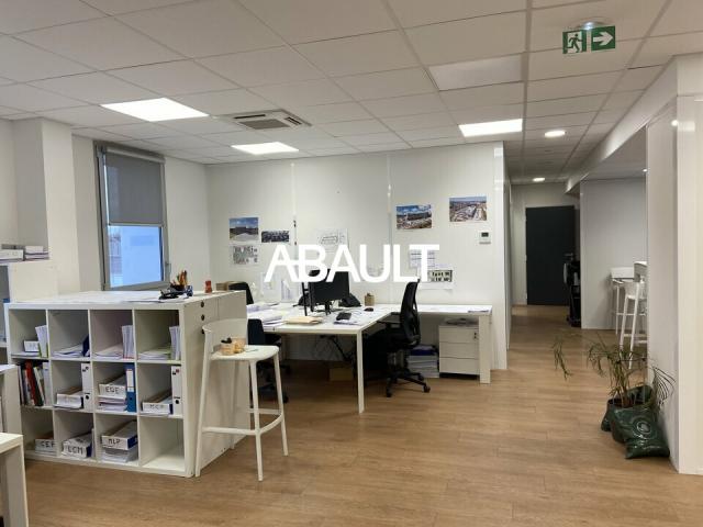 A VENDRE BUREAUX AU NORD OUEST DE TOULOUSE CUGNAUX BUREAUX D'ENVIRON 138 M²