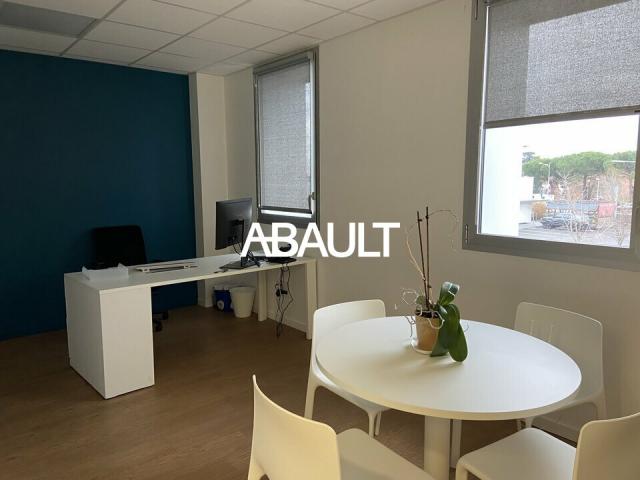 A VENDRE BUREAUX AU NORD OUEST DE TOULOUSE CUGNAUX BUREAUX D'ENVIRON 138 M²