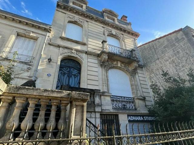 A VENDRE BORDEAUX PROCHE STADE CHABAN BUREAUX 78M² ENVIRON