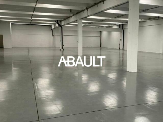 ARTIGUES A LOUER LOCAL COMMERCIAL/ACTIVITES ENVIRON 720M² 