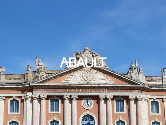 EXCLUSIVITE EMPLACEMENT EXCEPTIONNEL LOCATION PURE LOCAL COMMERCIAL  A LOUER TOULOUSE PLACE DU CAPITOLE D'ENVIRON 177 M² 