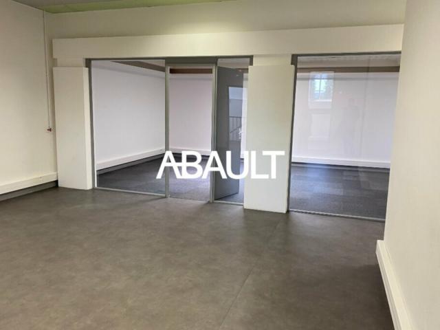 BUREAUX A LOUER ARTIGUES 251M² ENVIRON 1ER ETAGE