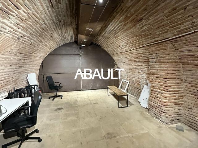 EXCLUSIVITE ABAULT LOCAL A LOUER LOCATION PURE HYPERCENTRE VILLE