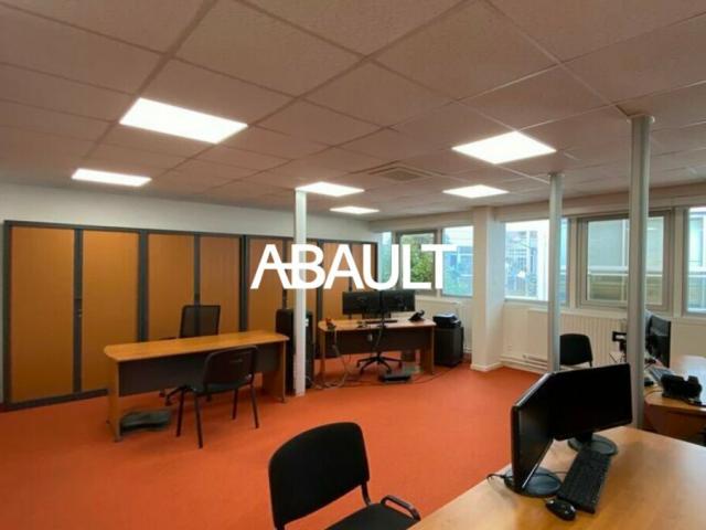 BORDEAUX A LOUER BUREAUX PARFAIT ETAT 99M² ENVIRON