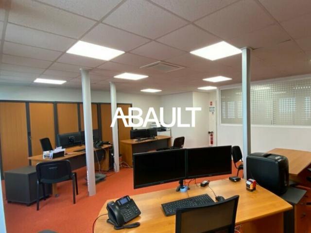 BORDEAUX A LOUER BUREAUX PARFAIT ETAT 99M² ENVIRON